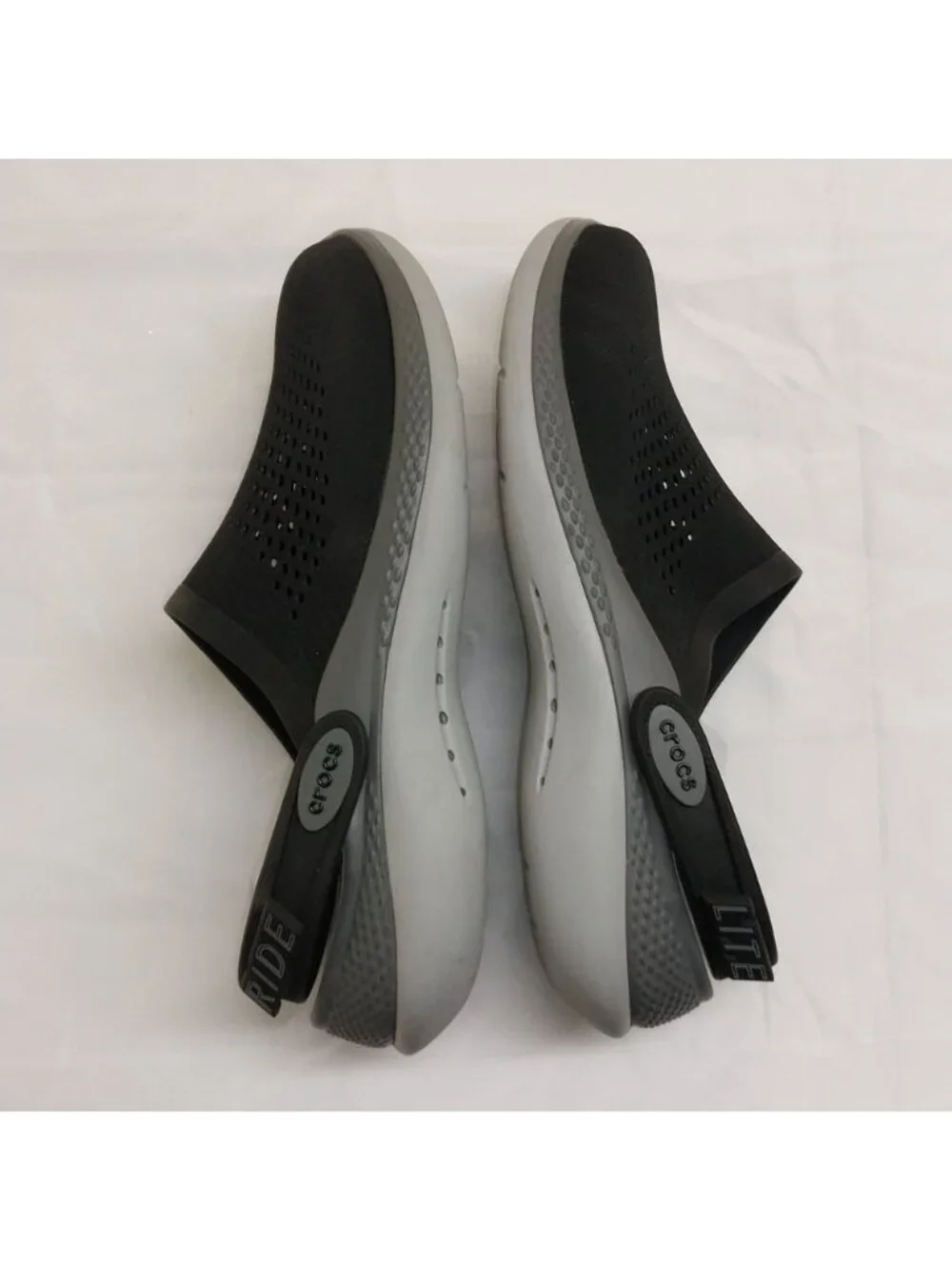 Men's Size 9 Crocs LiteRide Clogs Black/Gray Lightweight Slip-On Sandals